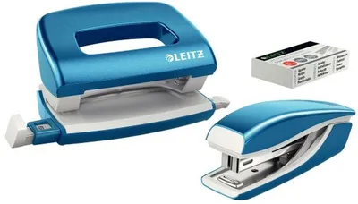 Produktbild von Schreibtisch-Set Nexxt Wow Heftgerät+Locher blau metallic Packung mit 6 Stück