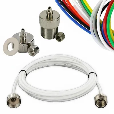 Zdjęcie produktu dla Kompletny zestaw przedłużający do lodówki typu side-by-side: adapter 3/4" i wąż 1/4", Obraz wygenerowany przez AI