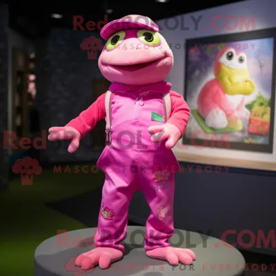 Produktbild von Maskottchen REDBROKOLY eines rosa Frosches mit Schlagjeans und Stirnbändern