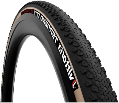 Productafbeelding van Fietsband - Bicycle Tire - Gravel Rijden - Opgeschoven Middenweegschalen - 700x47 - Zwart/Para