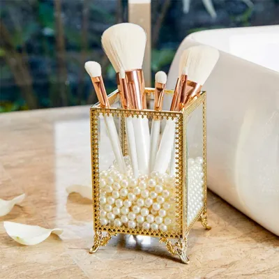 Produktbild von Make-up, Glas, Gold, Bronze, Messing, goldener Pinselhalter, weiße Perlen