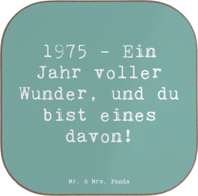 Produktbild von Mr. & Mrs. Panda Tassenuntersetzer Spruch 1975 Geburtstag Wunder - Meeresbrise - Geschenk, bieruntersetzer, Geburtstagsgeschenk, Geburtsjahr, Alter, Tischuntersetzer