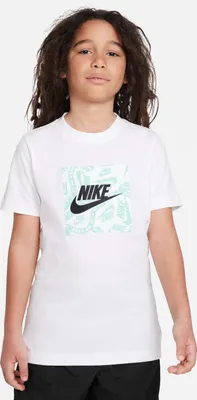 Obrázek produktu pro NIKE Club, sezónní tričko, bílá barva, velikost 128