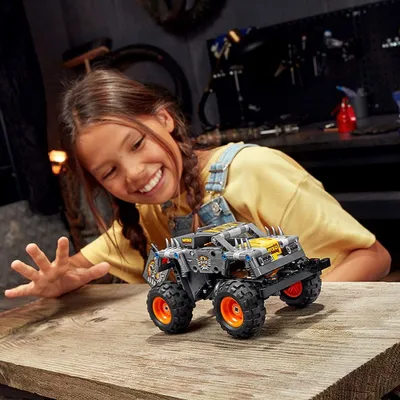 Produktbild von LEGO 42119 Technic Monster Jam Max-D Truck und Quad, 2-in-1 Spielzeug ab 7 Jahre mit Rückziehmotor, Geschenk zu Weihnachten oder zum Geburtstag