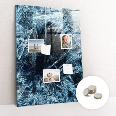 Immagine prodotto di Lavagna magnetica da parete, con superficie in vetro e bordo curvo. Include 5 magneti. Dimensioni: 70x100 cm. Superficie bianca