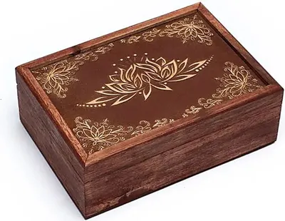 Produktbild von Tarotkistchen mit geschnitztem Lotus -- 17.5x13x6.5 cm