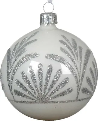 Imagen del producto de Adorno navideño esférico de vidrio, 8 cm de diámetro, color blanco con motivos plateados