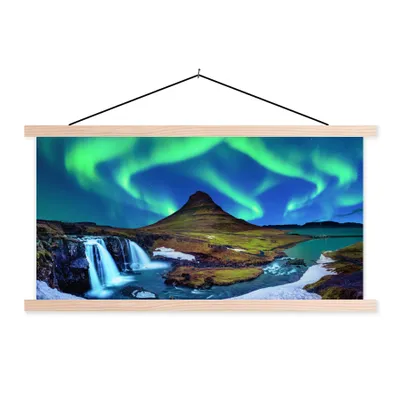 Produktbild von MuchoWow® Textilposter Nordlicht - Sternenhimmel - Island - Berg - Grün - Wasserfall - See 150x75 cm mit holzfarbenen Rahmen - Plakate