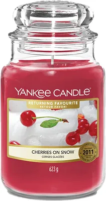 Produktbild von Yankee Candle Cherries on Snow - Große Duftkerze im Glas - 623g