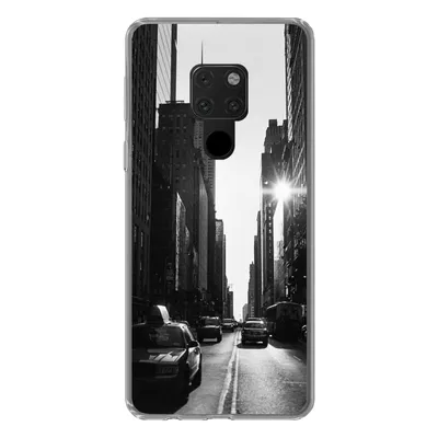 Produktbild von MuchoWow® Handyhülle Schutzhülle Hülle für Huawei P40 Lite Eine ruhige Straße in New York in Schwarz und Weiß Silikon Softcase Handy Hülle - Handy