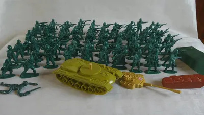 Obrázek produktu pro Sada vojáků 83 kusů + tank atd. 80. výročí.