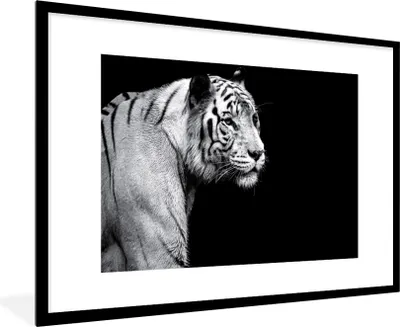Produktbild von MuchoWow® MuchoWow® Gerahmtes Poster Tierprofil Tiger in schwarz und weiß 90x60 cm - Poster mit zchwarzem Bilderrahmen - Wanddekoration - Fotos