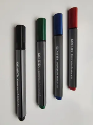 Produktbild von Permanent-Marker triagonal mit runder Spitze (4,0 mm), 4 Farben, Etui