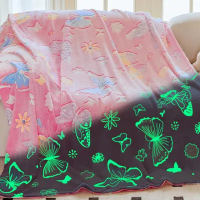 Produktbild von Kinderdecke Fleece 130 x 150 cm, Schmetterling Glow in the Dark, für Kinder