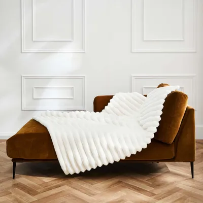 Produktbild von Douceur d'Intérieur, Tagesdecke (125 x 150 cm) Boudoir Naturfellimitat