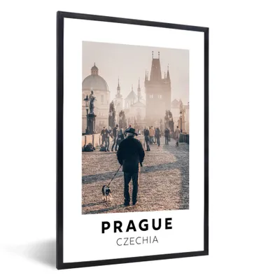 Produktbild von MuchoWow® Gerahmtes Poster Tschechische Republik - Prag - Hund 20x30 cm - Poster mit Schwarzem Bilderrahmen Wandposter Rahmen Foto Bilder - Drucken - Bilder Poster im Rahmen