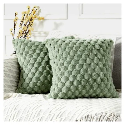 Produktbild von 2er Set weiche Plüsch Kissenbezüge Kunstpelz Dekokissen für Sofa Couch Bett Wohnzimmer 40 x 40 cm Salbei Grün