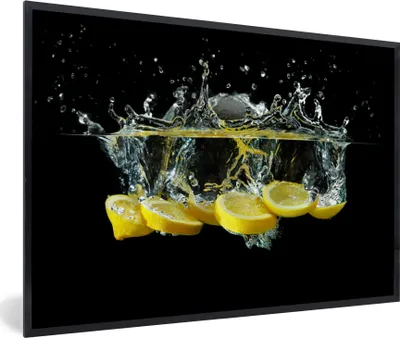 Produktbild von MuchoWow® Gerahmtes Poster Zitrone - Frucht - Gelb - Stilleben - Wasser 90x60 cm - Poster mit Schwarzem Bilderrahmen Wandposter Rahmen Foto Bilder - Fotorahmen - Foto-Plakat