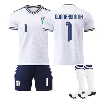 Immagine prodotto di #1 DONNARUMMA Maglia da calcio dell'Italia per le partite in trasferta dei Mondiali 2026, disponibile per bambini e adulti. TAGLIA:XL