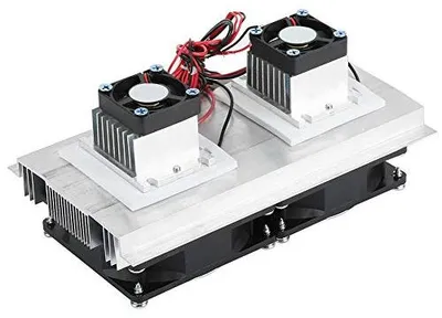 Mini Kühlbox 12V, thermoelektrisch, kompakt, tragbar für Auto & Camping