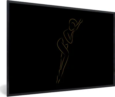 Produktbild von MuchoWow® Gerahmtes Poster Frau - Schwarz - Gold - Strichzeichnung 90x60 cm - Poster mit Schwarzem Bilderrahmen Wandposter Rahmen Foto Bilder - Fotorahmen - Foto-Plakat