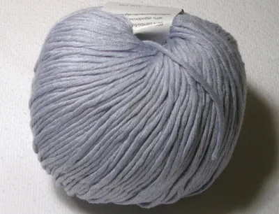 Produktbild von BAMBOO, mittelstarkes BW-Viskosemischgarn von Katia, Farbe HELLBLAU (23), ca. 100m/50g