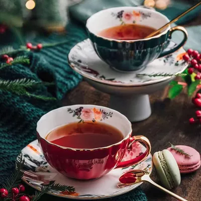 Image de Omgoods - Ensemble de 2 tasses à thé en porcelaine élégantes, avec soucoupes et cuillères
