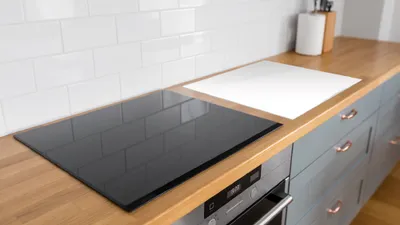 Obrázok produktu pre Sklenená kuchynská doska BIELÁ 60x52cm - doska na krájanie - ochranná doska