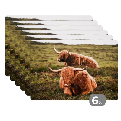 Obrázok produktu pre MuchoWow® Podložky Sada 6 podložiek Umývateľné podložky 30x45x0.3cm Kravy - tráva - slnko Podložka pod stôl Nekĺzavá a odolná voči teplu