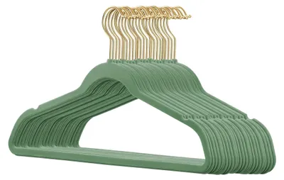 Produktbild von 25er Set hochwertige Samt Kleiderbügel in der Farbe Salbeigrün mit Gold Look Haken/Anti-Rutsch/von