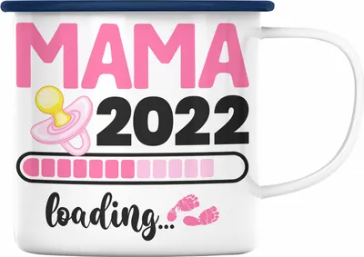 Produktbild von Trendation - Mama 2022 Loading Emaille Tasse Schwanger Schwangerschaftsverkündung Überraschung (Blau)