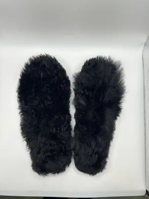 Produktbild von Premium Alpaka Einlegesohlen SCHWARZ – 100% Alpaka Fell – Wärmende Schuhsohlen für Damen & Herren – Naturfell - Atmungsaktiv (Gr. S - 37/38)