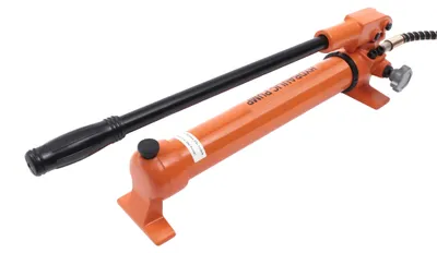 Obrázok produktu pre Hydraulická pumpa, výstupný tlak 60~70 MPa, objem oleja 900 cm³, oceľové prevedenie, manuálne ovládanie, prenosný dizajn