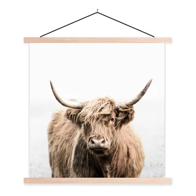 Produktbild von MuchoWow® Textilposter Porträt Schottischer Highlander - Tiere 60x60 cm mit holzfarbenen Rahmen - Wanddekoration