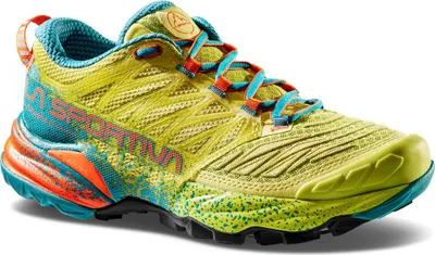Trailrunning-Schuh "Akasha II Woman" von La Sportiva in leuchtendem Gelb und Blau mit griffiger Sohle.