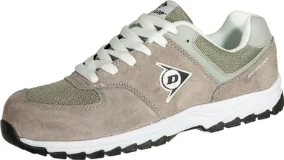 A single Dunlop Flying Arrow shoe is shown against a white background.