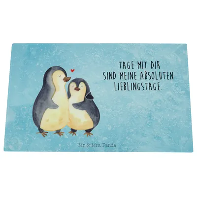 Produktbild von Mr. & Mrs. Panda Schneidebrett Glas Pinguin umarmen - Eisblau - Geschenk, schneidbrett, Hochzeitstag, Schneidplatte, Hochzeit, Schneideplatte, Liebe, Aus, Hackbrett