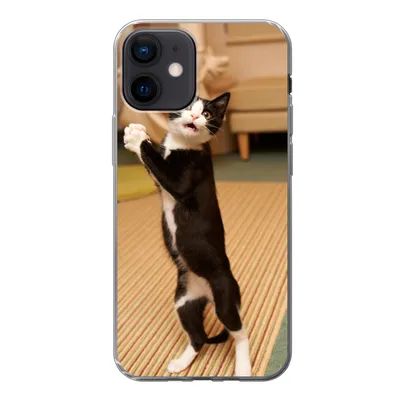Produktbild von MuchoWow® Handyhülle Schutzhülle Hülle für iPhone 12 Katze - Wohnzimmer - Schwarz Silikon Softcase Handy Hülle - Schutzhülle