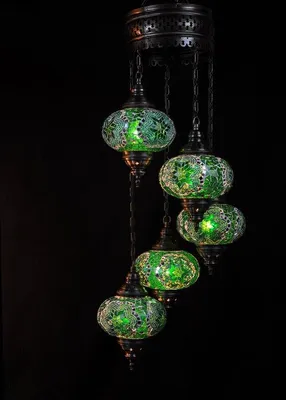 Imagen del producto de Lámpara colgante turca verde con 5 esferas de mosaico – lámpara de estilo oriental para una iluminación ambiental