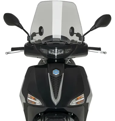 Imagen del producto de Parabrisas Puig para Piaggio Liberty 125, modelos de 2025 y 2026, con homologación ABE