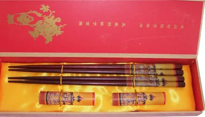 Produktbild von 010 Asiatisches Essstäbchen Set mit Ablagebank Geschenkbox 2 Personen Kaiserin