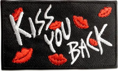 Produktbild von Kiss You Back - Aufnäher, Bügelbild, Aufbügler, Applikationen, Patches, Flicken, Zum Aufbügeln, Größe: 8,4 x 5,1 cm