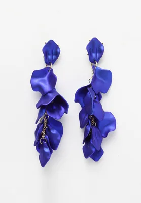Image de AVANT-GARDE PARIS Boucles d'oreilles longues de luxe en pétales de rose