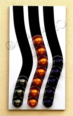 Image de Porte-capsules à café noir et blanc