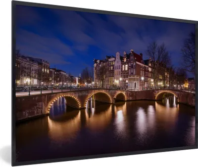 Produktbild von MuchoWow® Gerahmtes Poster Amsterdams Keizersgracht bei Nacht 60x40 cm - Poster mit Schwarzem Bilderrahmen Wandposter Rahmen Foto Bilder - Printing - Wanddeko Schlafzimmer
