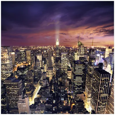 Produktbild von Wallario Sticker / Aufkleber für Kühlschrank / Geschirrspüler / Küchenschränke, selbstklebende Folie - 60 x 60 cm, Motiv: New York bei Nacht - Panoramablick über die Stadt
