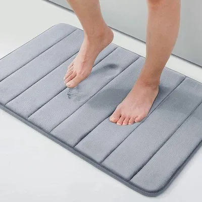 Produktbild von Famanu Badmatte aus viskoelastischem Schaum, rutschfest, waschbar, 43 x 61 cm, grau