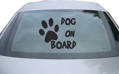 Produktbild von Indigos UG - Aufkleber Heckscheibe & Motorklappe DE2270 - schwarz - 600x514 mm - Dog on Board - Auto Scheiben Fenster Heckklappe Tuning Racing JDM - Die cut