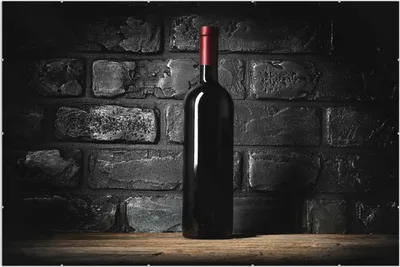 Produktbild von Wallario Wandbild Rotwein-Flasche am Abend, Größe: 61 x 91,5 cm, Poster mit rahmenlosen Bildhalter