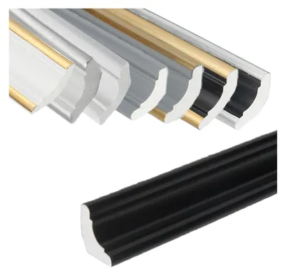 Productafbeelding van Omgoods - Flexibele Mouldings, Zelfklevende Wand- en Plafondafwerkingen 5m